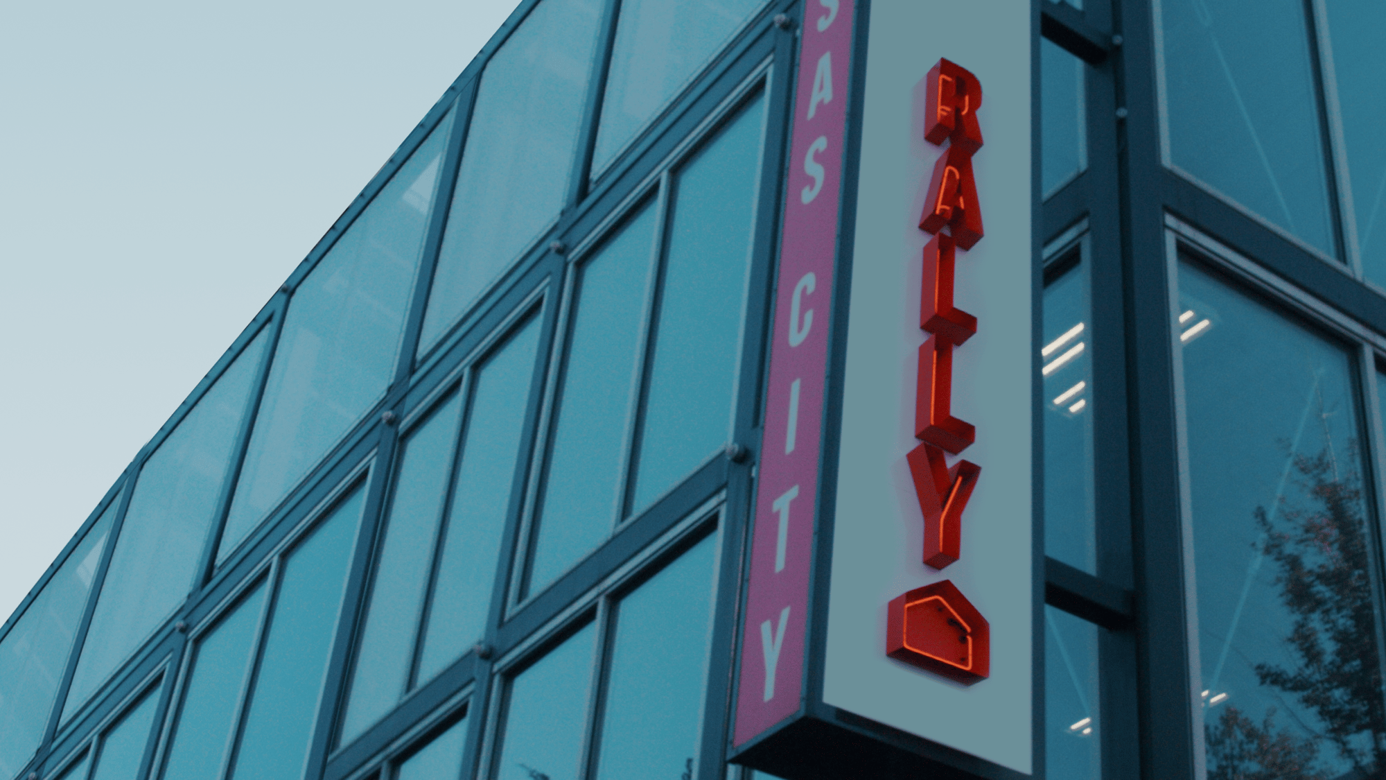 sitoo_2024_offlinemode_rallyhouse_opt_hero_l